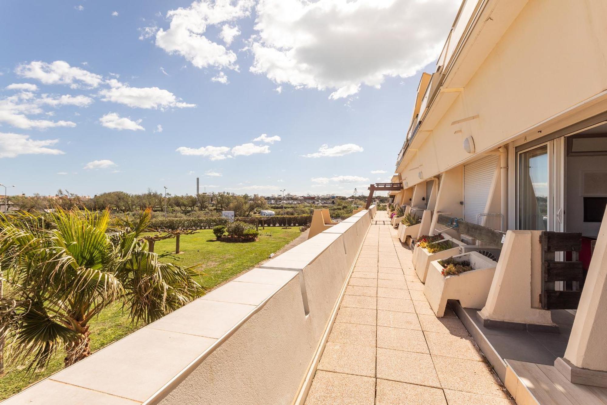 Pink Port Nature Coursive Naturiste Agde Exterior photo